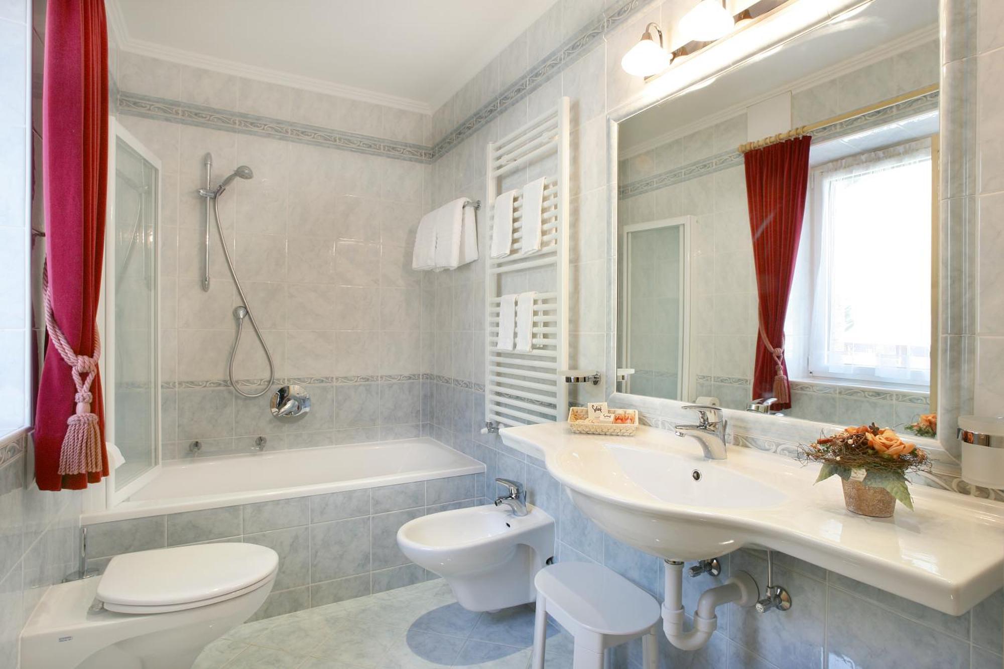 Garni B&B Schenk Selva di Val Gardena Szoba fotó